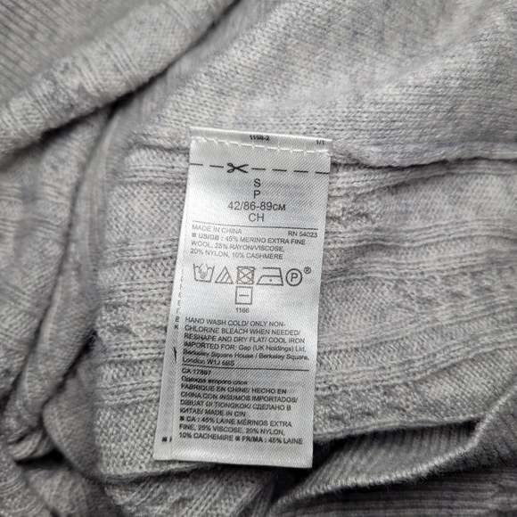 Banana Republic Merino & Cashmere Sweater - Picture 8 of 8